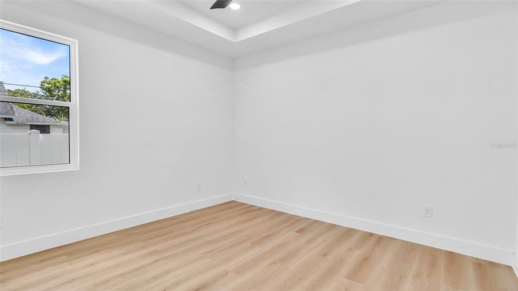 Spacious, unfurnished interior of a new home in , St. Petersburg (Image 22).