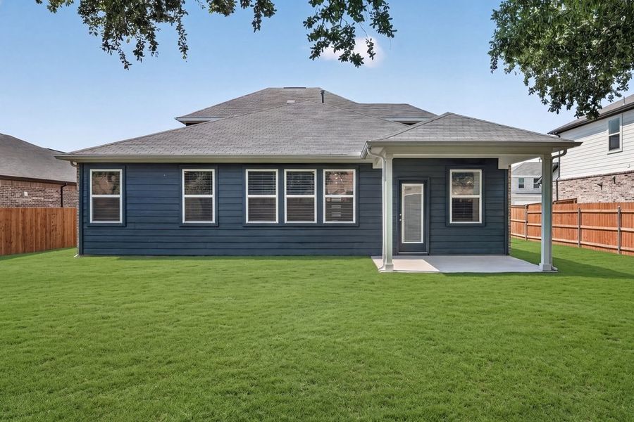 Exterior details and patio area of a home in Lisso, Pflugerville (Image 26).