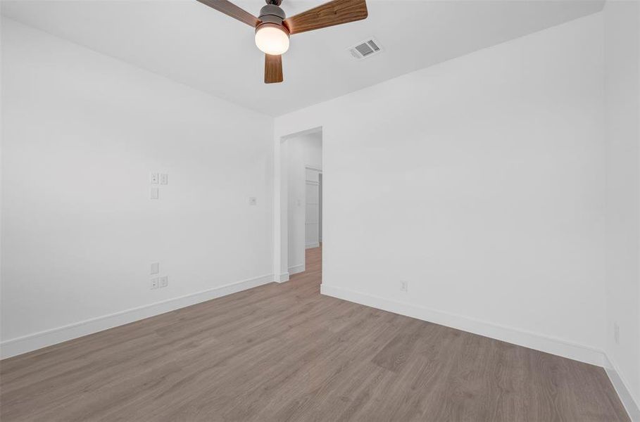 Spacious, unfurnished interior of a new home in Timberbrook, Justin (Image 23).