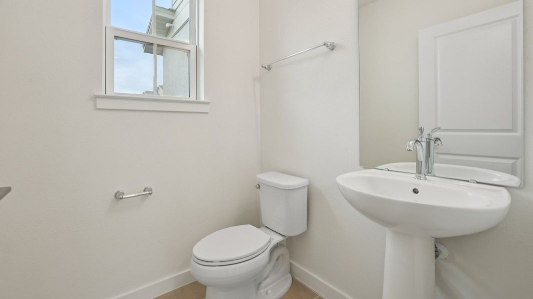 Guest Bath of the Coronado - End at Cyrene at Harmony located in St Cloud FL by DRB Homes