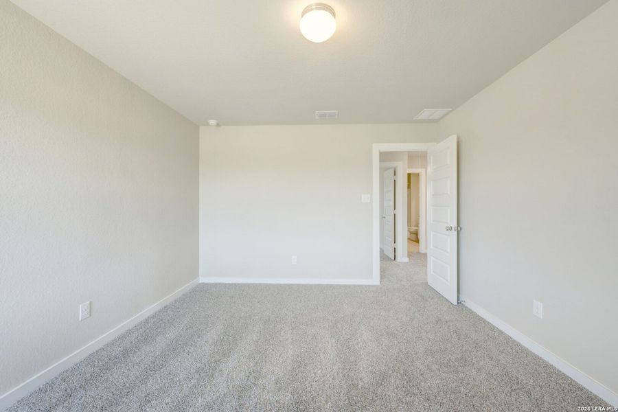 Spacious, unfurnished interior of a new home in Mesquite Ridge, San Antonio (Image 15). Spacious, unfurnished interior of a new home in Mesquite Ridge, San Antonio (Image 15).