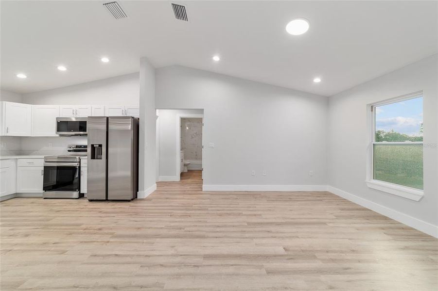 Image 38 of a home in .