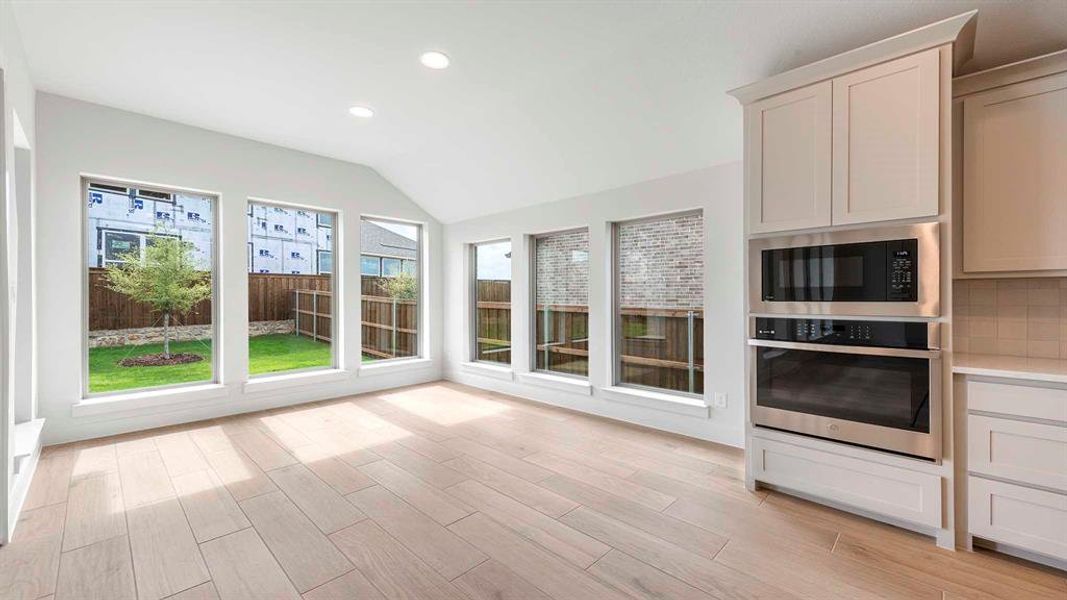 Spacious, unfurnished interior of a new home in Hillstead, Lavon (Image 23).