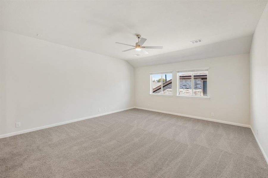 Spacious, unfurnished interior of a new home in Rolling Meadows, Lancaster (Image 32). Spacious, unfurnished interior of a new home in Rolling Meadows, Lancaster (Image 32).