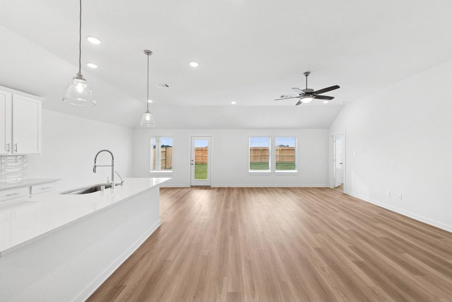 Spacious, unfurnished interior of a new home in Moran Ranch, Willis (Image 16).