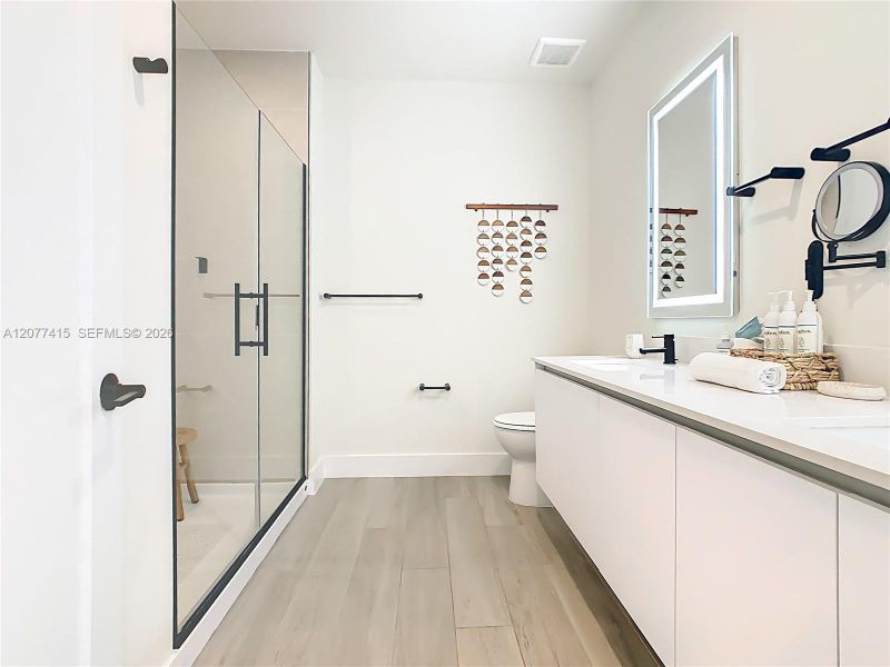 Furnished interior view inside a new home in , Clermont (Image 38).
