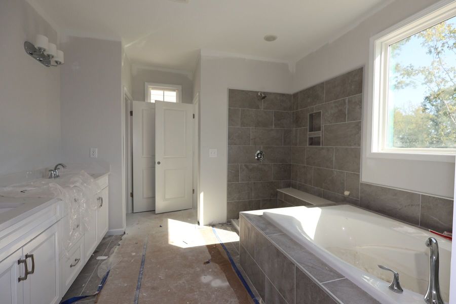 Owner's Bathroom Owner's Bathroom