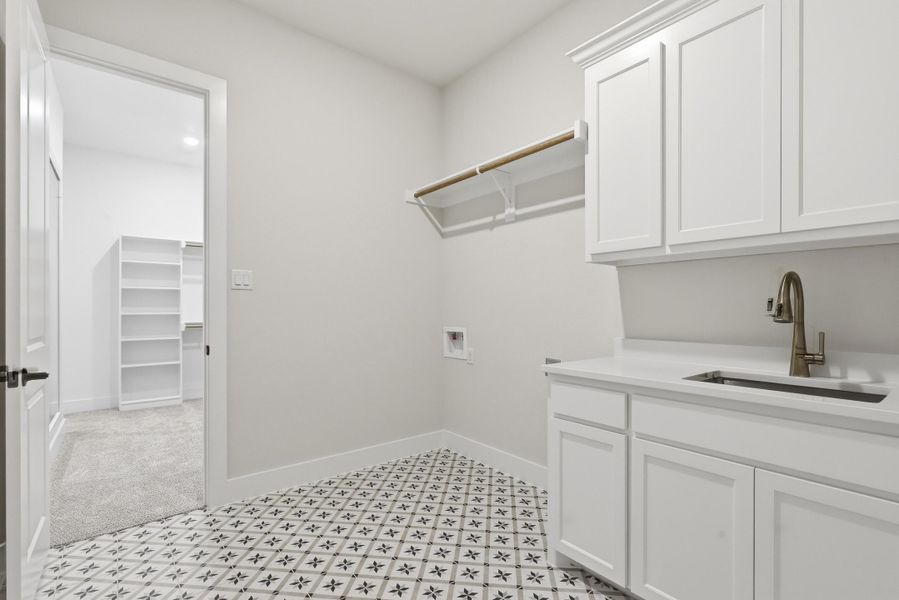 Furnished interior view inside a new home in Aledo Heights - Aledo ISD, Aledo (Image 14).