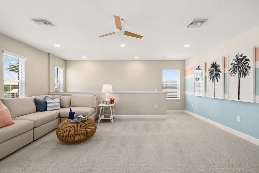 Representative furnished interior of a home built from the Heritage 2 by Neal Communities in Palmera, Venice (Image 20).