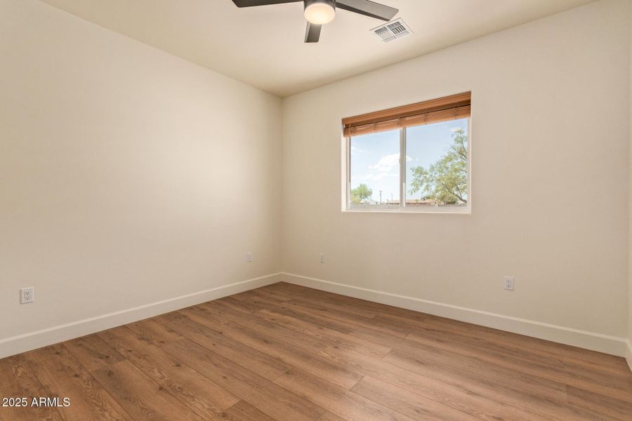 Additional Bedroom Additional Bedroom