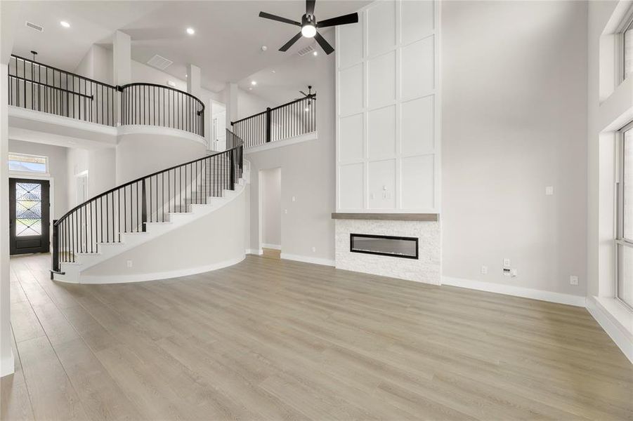 09. 12054 Willow Manor - Family (2)