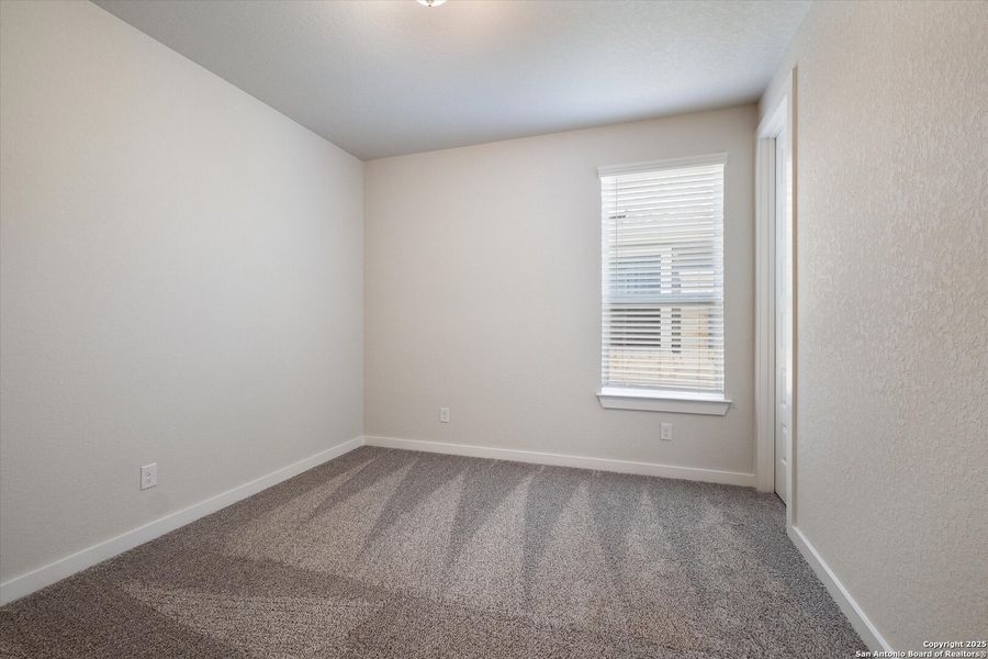 Spacious, unfurnished interior of a new home in The Crossvine, Schertz (Image 21).