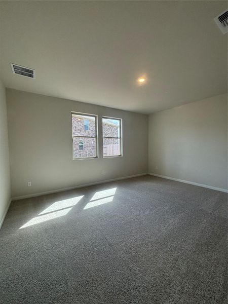 Spacious, unfurnished interior of a new home in Berry Creek Highlands, Georgetown (Image 22).