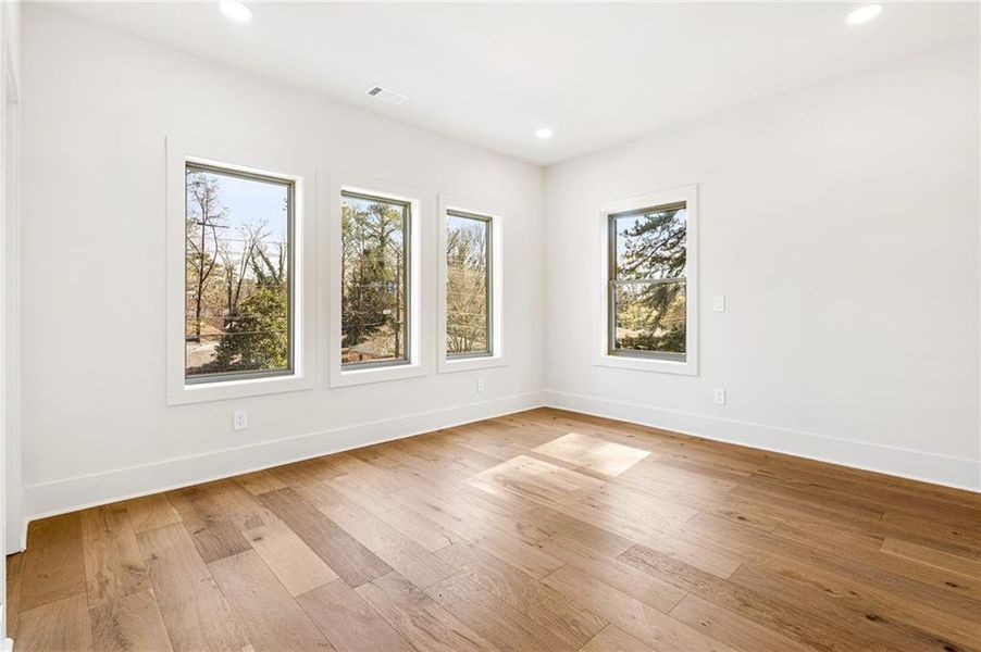 Spacious, unfurnished interior of a new home in , Atlanta (Image 45). Spacious, unfurnished interior of a new home in , Atlanta (Image 45).