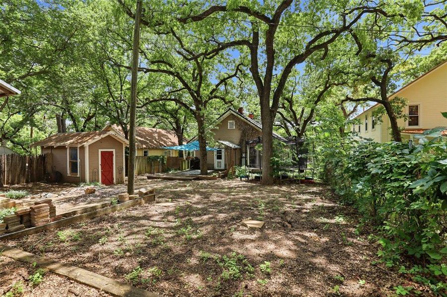 Image 25 of a home in . Image 25 of a home in .
