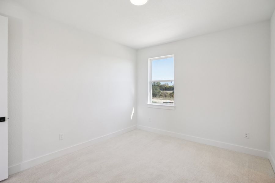 Spacious, unfurnished interior of a new home in Foxfield, Austin (Image 39).
