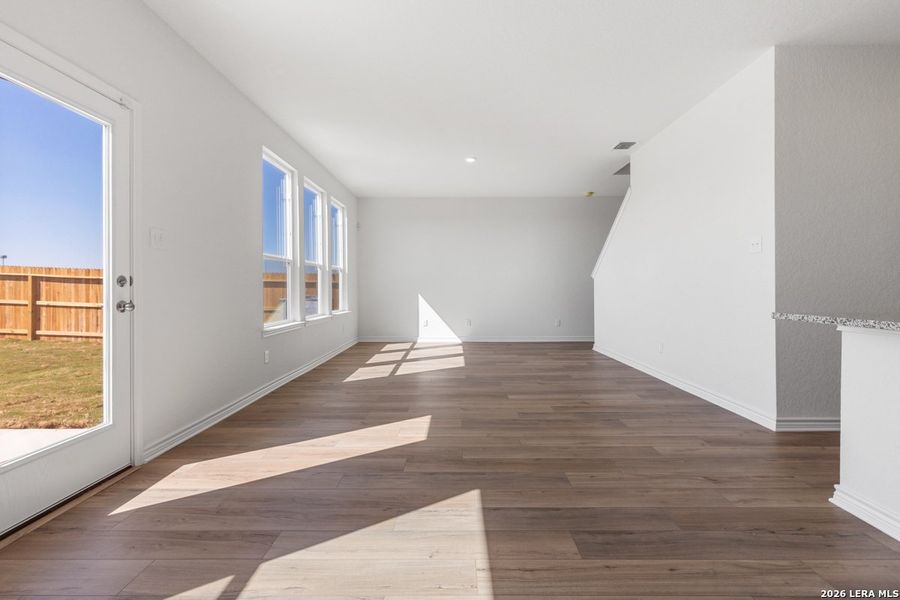 Spacious, unfurnished interior of a new home in Punta Verde, Converse (Image 24). Spacious, unfurnished interior of a new home in Punta Verde, Converse (Image 24).
