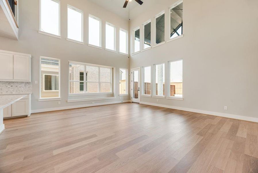 Spacious, unfurnished interior of a new home in Grand Estates of Anna, Anna (Image 27).