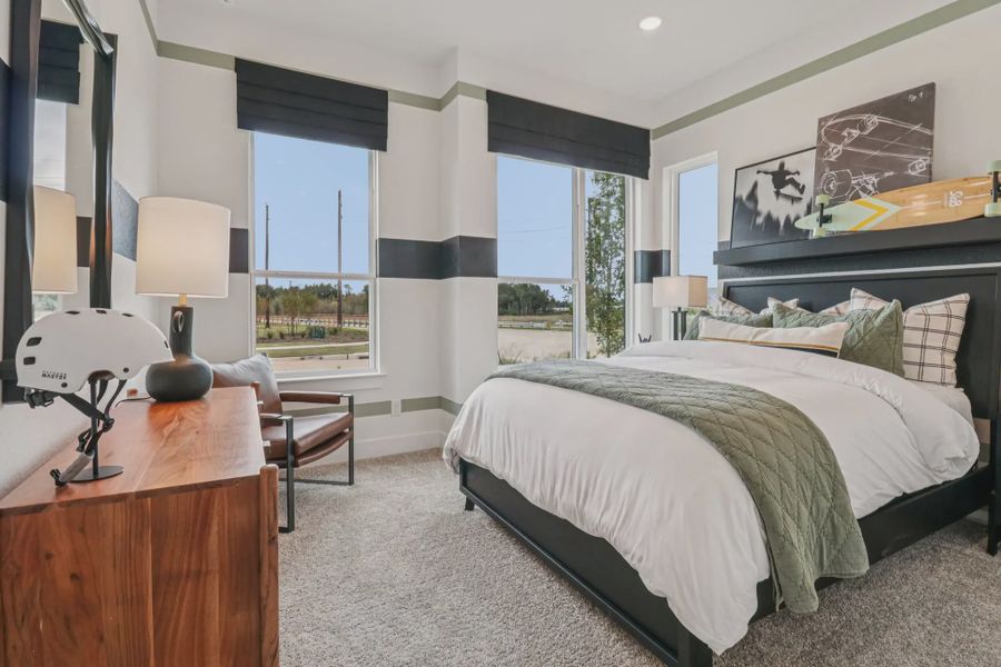 Representative furnished interior of a home built from the Lauren by Chesmar Homes in Attwater 55s, Waller (Image 15).