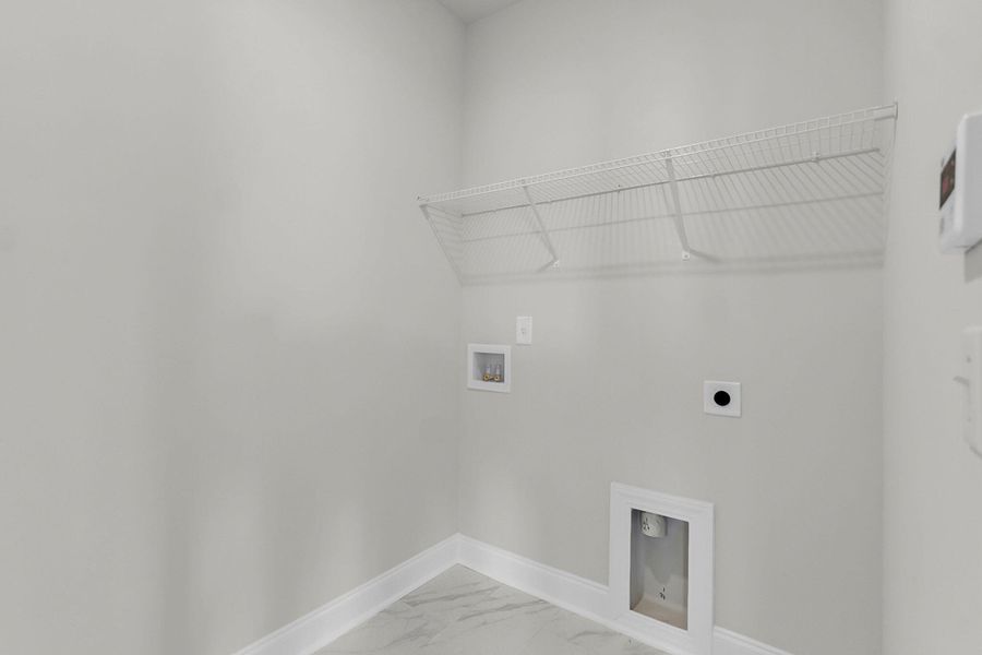 Spacious, unfurnished interior of a new home in Tidewater at Lakes of Cane Bay, Summerville (Image 26).