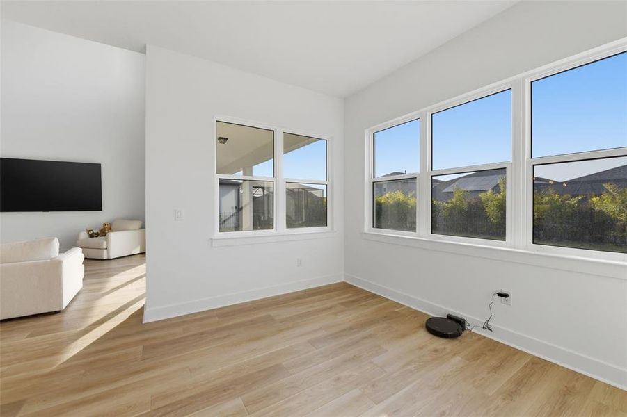 Spacious, unfurnished interior of a new home in Waterset, Apollo Beach (Image 24).