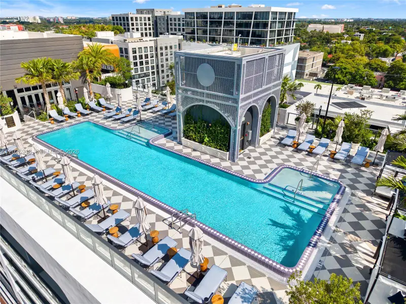 Condo located in Miami, FL showcasing its design and architecture (Image 30).