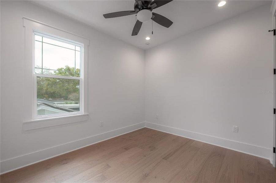 Spacious, unfurnished interior of a new home in , Tampa (Image 20).
