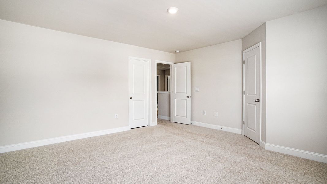 Spacious, unfurnished interior of a new home in Shell Pointe, Gilbert (Image 33). Spacious, unfurnished interior of a new home in Shell Pointe, Gilbert (Image 33).