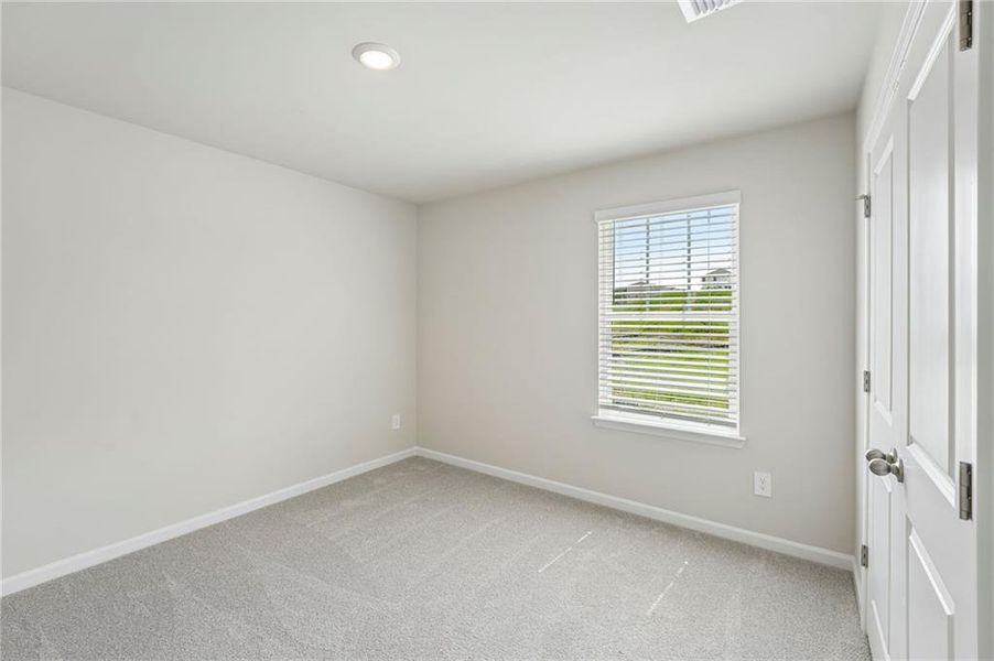 Spacious, unfurnished interior of a new home in Ivey Township, Dallas (Image 21).