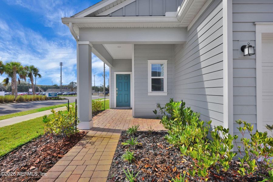 Exterior details and patio area of a home in , Jacksonville (Image 3).