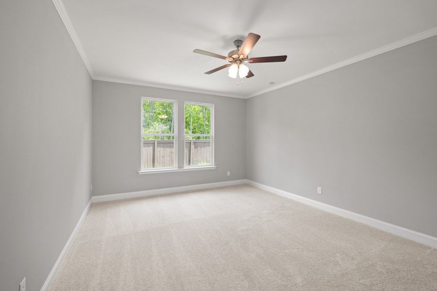Representative unfurnished interior of a home built from the Glynn by UnionMain Homes in Austin Springs, Bethlehem (Image 17).