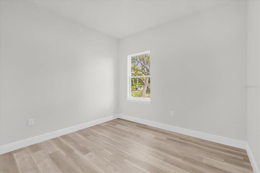 Spacious, unfurnished interior of a new home in , Ocala (Image 19).