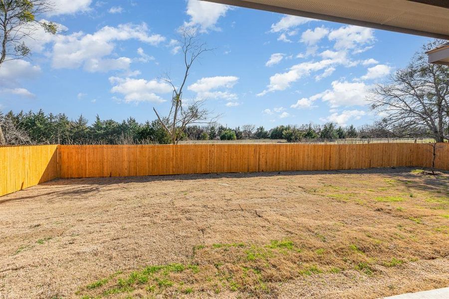 Exterior details and patio area of a home in Cole Crossing Estates, DeSoto (Image 3).