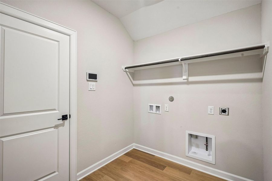 Spacious, unfurnished interior of a new home in Lago Mar, Texas City (Image 21). Spacious, unfurnished interior of a new home in Lago Mar, Texas City (Image 21).