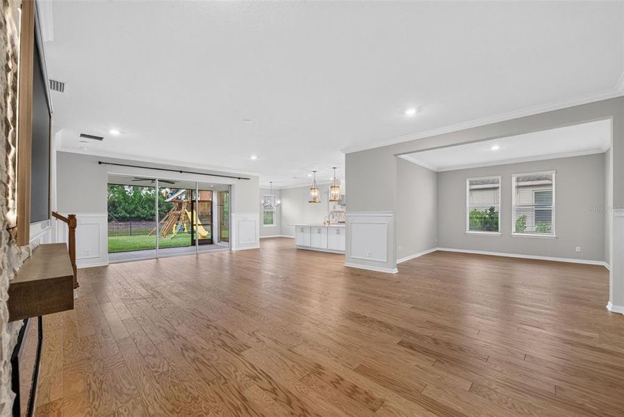Spacious, unfurnished interior of a new home in , Bradenton (Image 46).