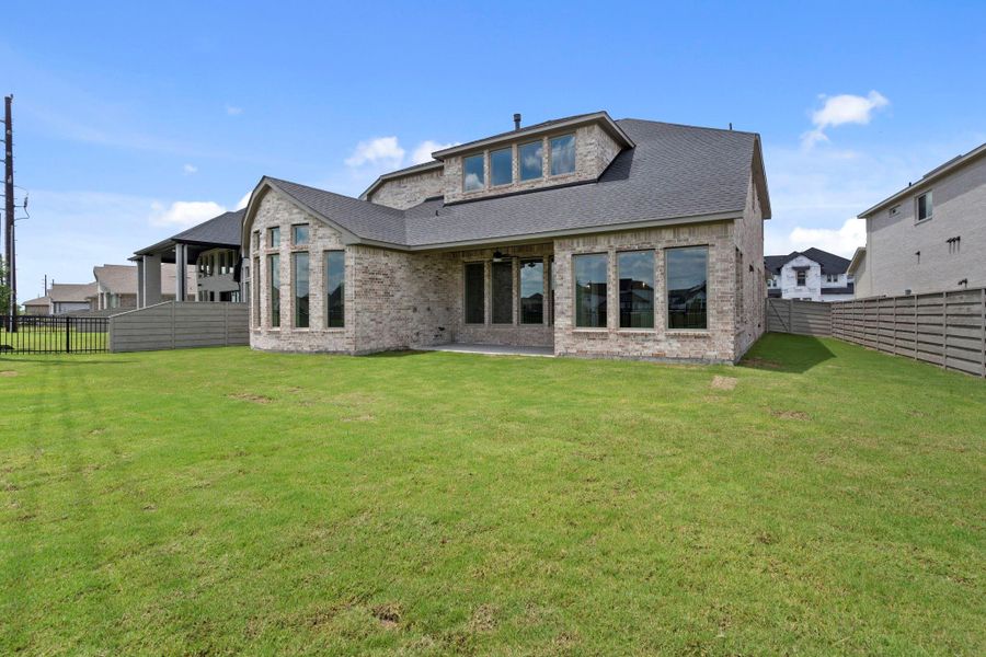 Exterior details and patio area of a home in Pomona, Manvel (Image 23).
