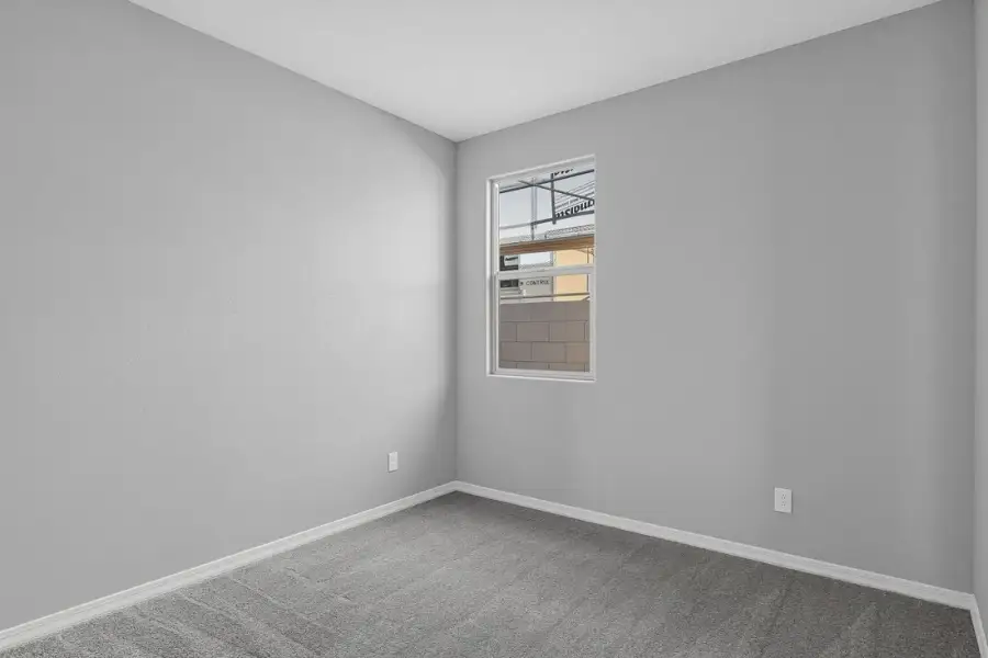 Spacious, unfurnished interior of a new home in Allen Ranches, Litchfield Park (Image 21).