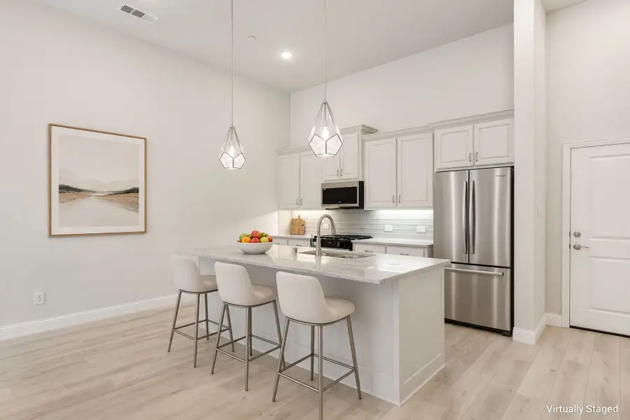 Furnished interior view inside a new home in Cottonwood Creek, Rowlett (Image 8).