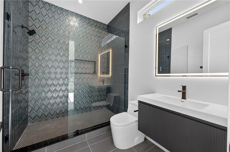 Furnished interior view inside a new home in , Atlanta (Image 20).