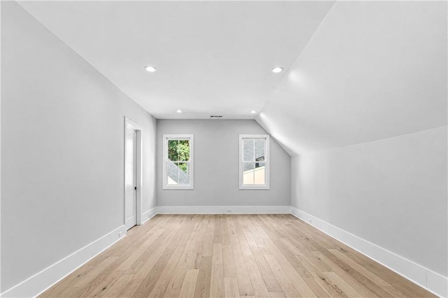 Spacious, unfurnished interior of a new home in , Alpharetta (Image 24). Spacious, unfurnished interior of a new home in , Alpharetta (Image 24).