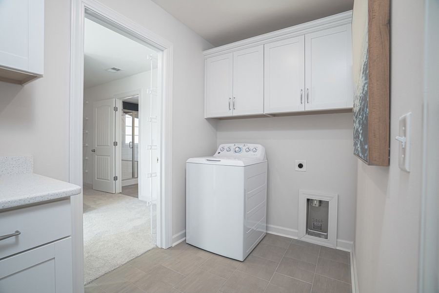 Representative furnished interior of a home built from the Palmer - Vanguard Collection by Mungo Homes in Georgias Landing, Raleigh (Image 44).