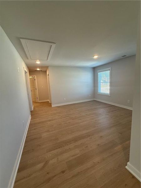 Spacious, unfurnished interior of a new home in The Fairways at Mirror Lake, Villa Rica (Image 19).