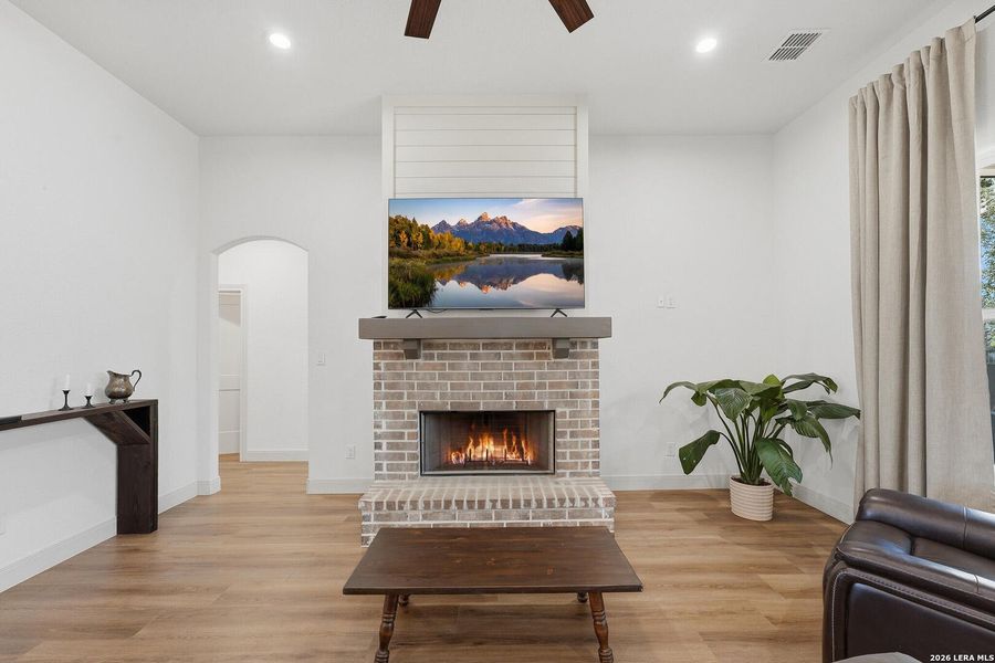 Furnished interior view inside a new home in , La Vernia (Image 9).