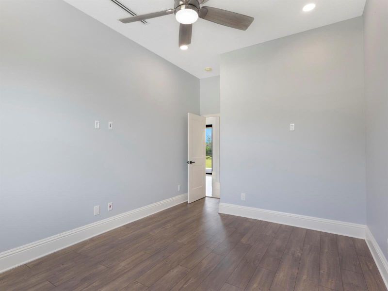 35-den_-_home_office_2