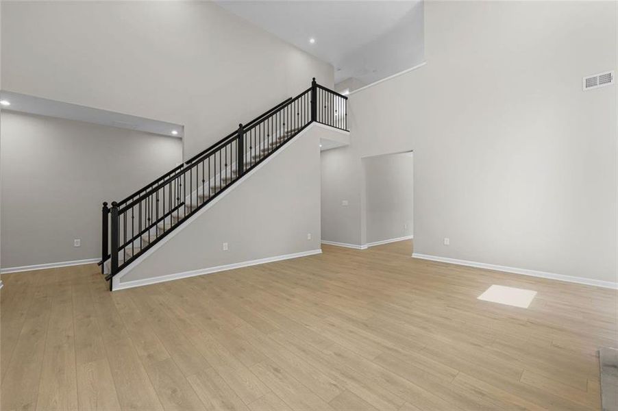 Spacious, unfurnished interior of a new home in Easton Park, Dallas (Image 35). Spacious, unfurnished interior of a new home in Easton Park, Dallas (Image 35).