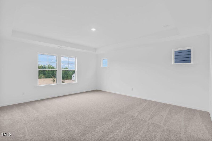 silverstone-master-bedroom-01 silverstone-master-bedroom-01