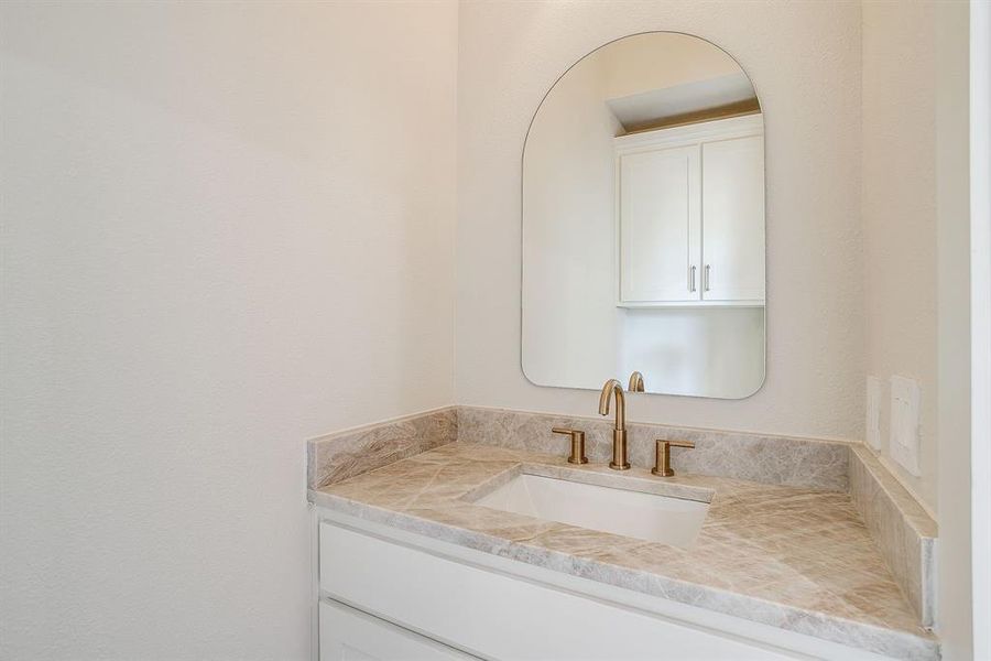 Fort Worth luxury bathroom with custom finishes and modern sophistication. Fort Worth luxury bathroom with custom finishes and modern sophistication.