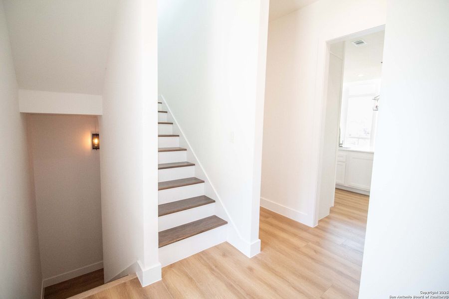 Spacious, unfurnished interior of a new home in , Canyon Lake (Image 14). Spacious, unfurnished interior of a new home in , Canyon Lake (Image 14).
