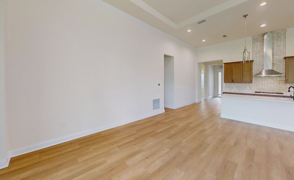 Spacious, unfurnished interior of a new home in Oakmont, Gainesville (Image 15).
