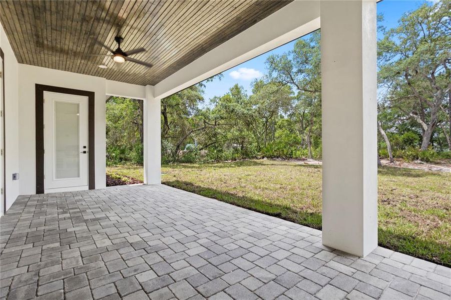 Exterior details and patio area of a home in , Eustis (Image 29).